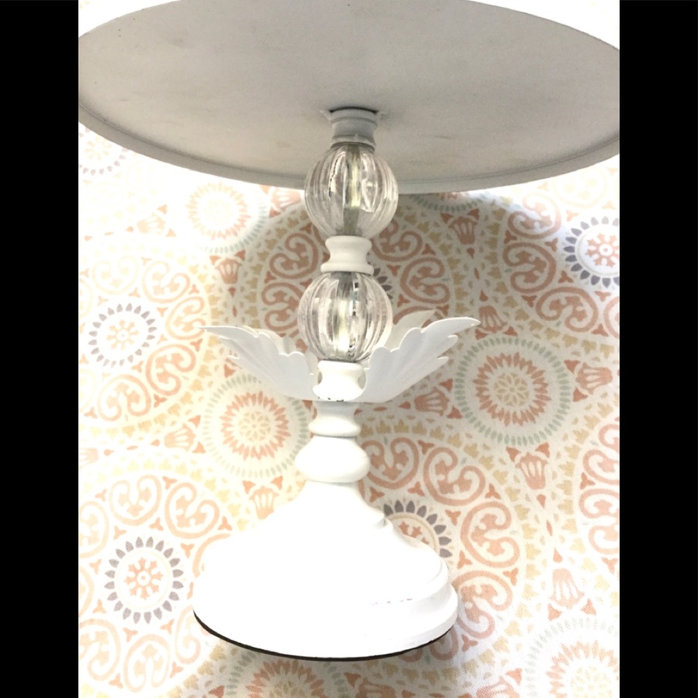 White Metal Glass Leaf Decorative Beautiful Cake